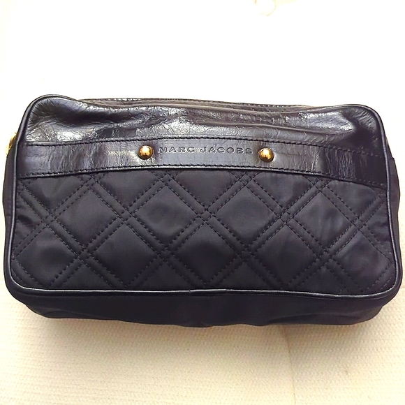 Marc Jacobs black microfiber leather trim - Picture 6 of 6